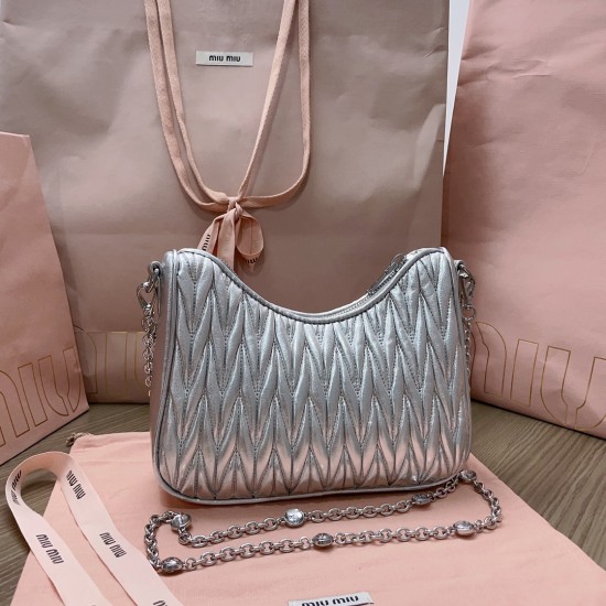 MiuMiu D886980 MiuMiu D886980