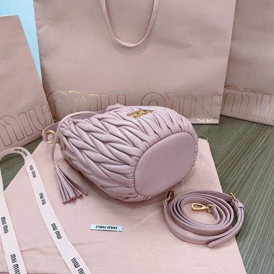 MiuMiu D886930 MiuMiu D886930