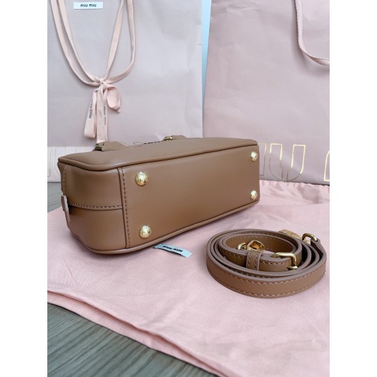 MiuMiu D886930 MiuMiu D886930