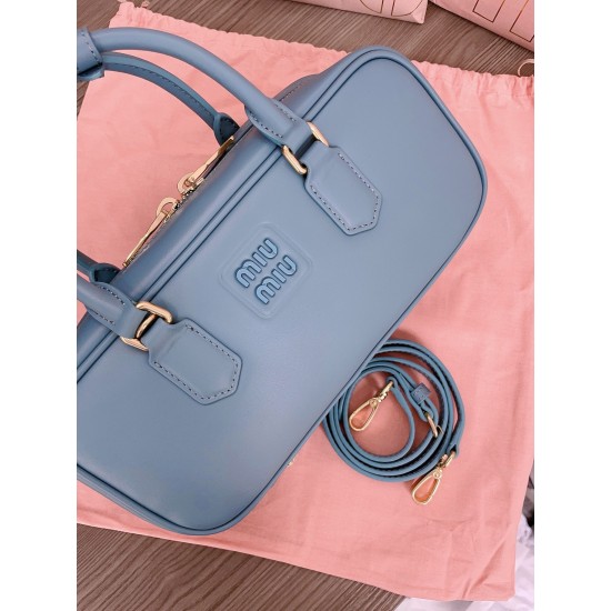 MiuMiu D886980 MiuMiu D886980