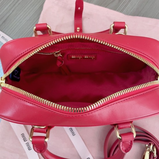 MiuMiu D886930 MiuMiu D886930