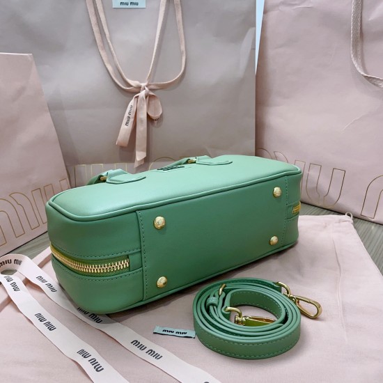 MiuMiu D886980 MiuMiu D886980