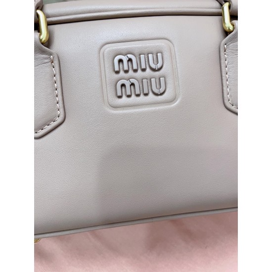 MiuMiu D886980 MiuMiu D886980