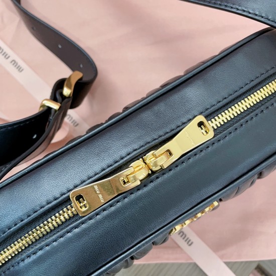 MiuMiu D886920 MiuMiu D886920