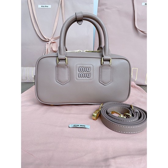 MiuMiu D886930 MiuMiu D886930