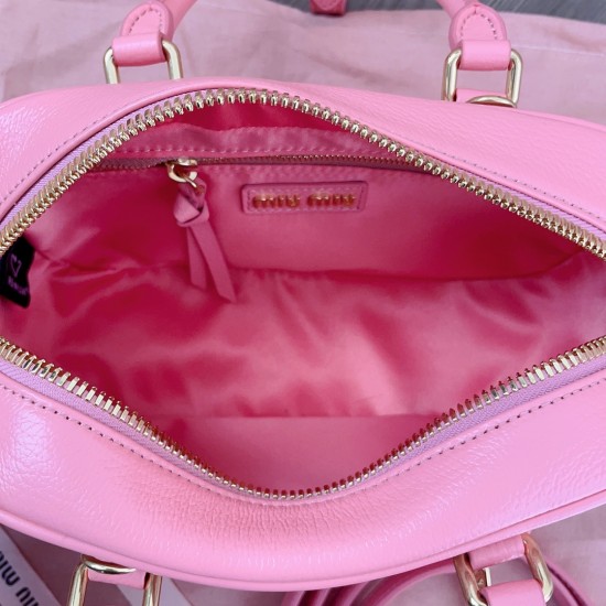 MiuMiu D886930 MiuMiu D886930