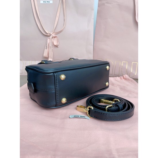 MiuMiu D886930 MiuMiu D886930