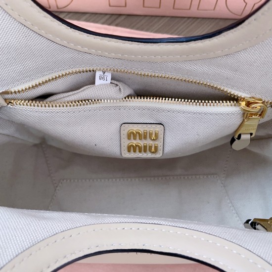 MiuMiu D886900 MiuMiu D886900