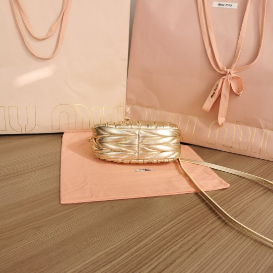 MiuMiu D886850 MiuMiu D886850