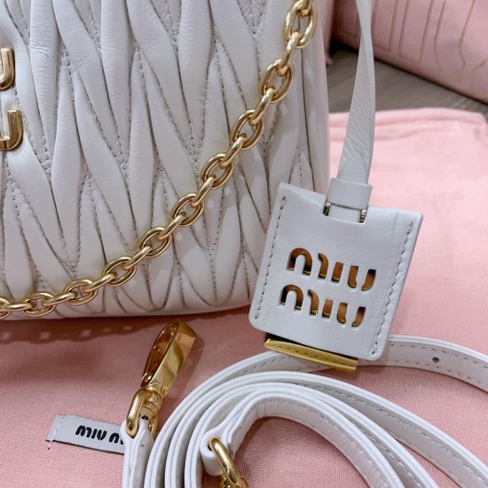MiuMiu D886980 MiuMiu D886980