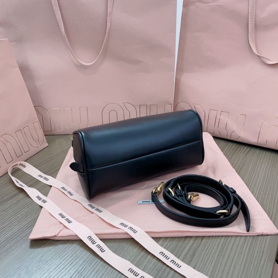 MiuMiu D886890 MiuMiu D886890