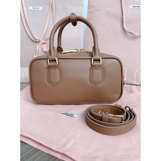 MiuMiu D886930 MiuMiu D886930
