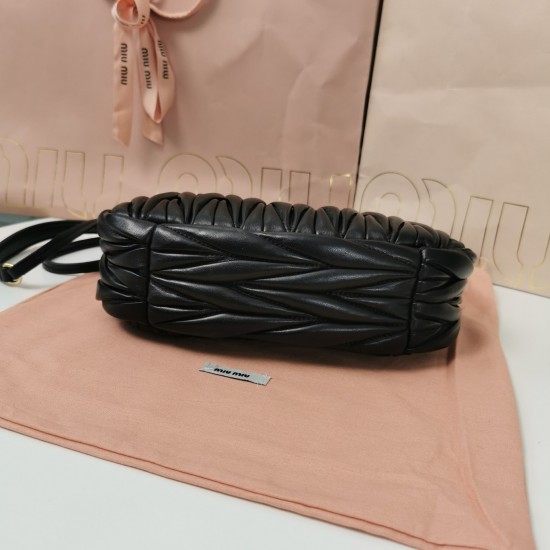 MiuMiu D886930 MiuMiu D886930