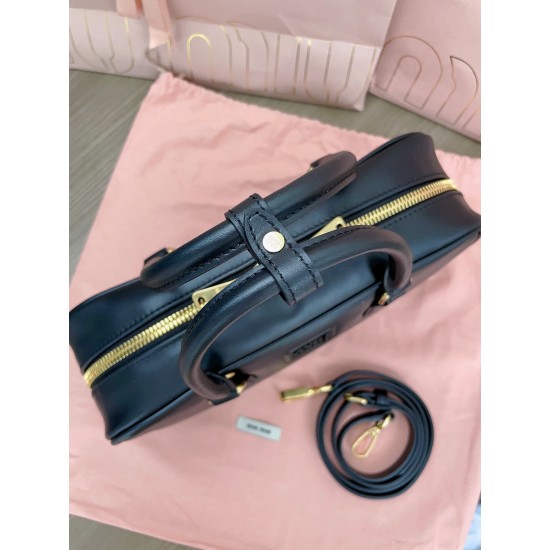 MiuMiu D886980 MiuMiu D886980