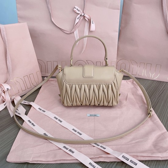 MiuMiu D886920 MiuMiu D886920