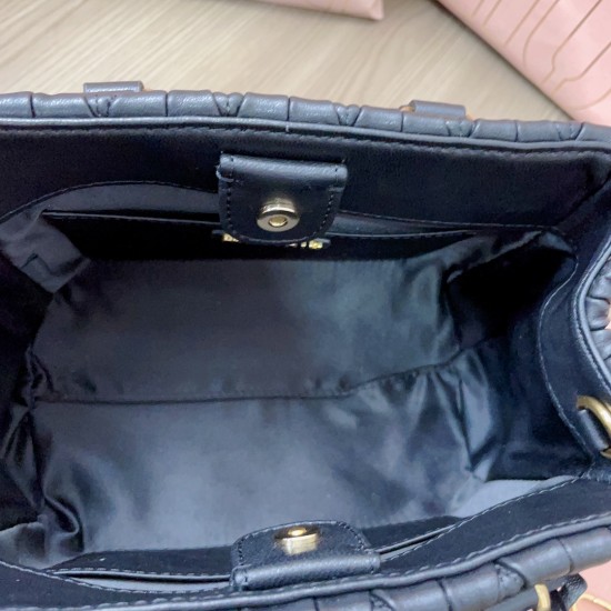 MiuMiu D886980 MiuMiu D886980