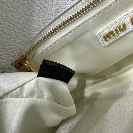 MiuMiu D886900 MiuMiu D886900