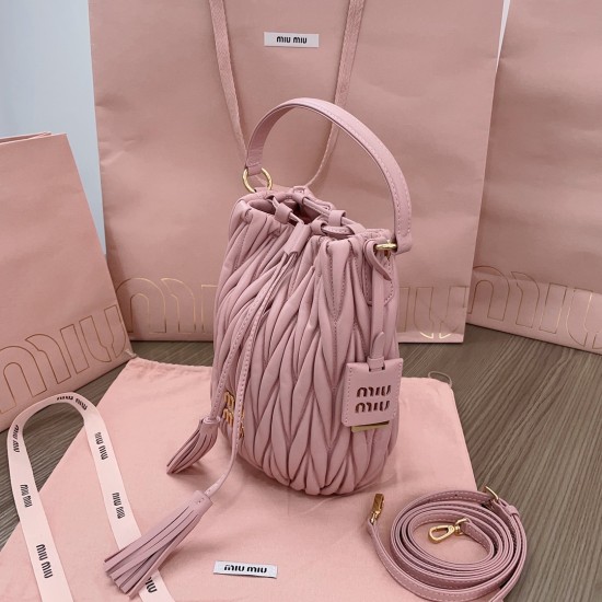 MiuMiu D886930 MiuMiu D886930