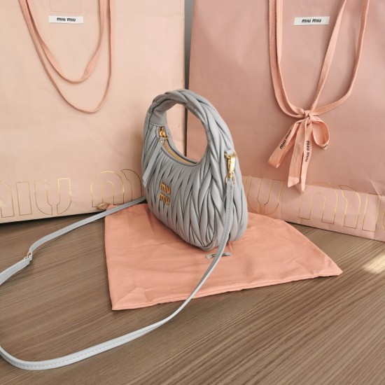 MiuMiu D886950 MiuMiu D886950