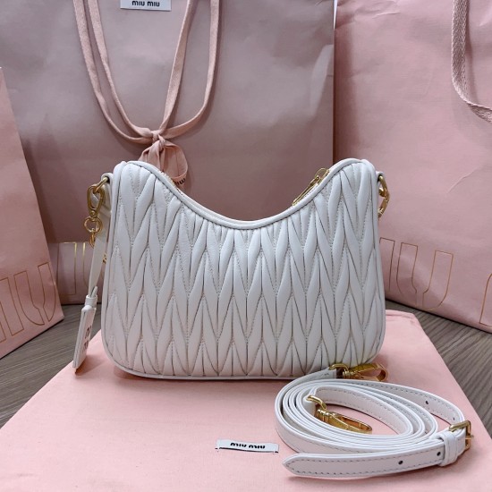 MiuMiu D886980 MiuMiu D886980