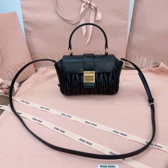 MiuMiu D886920 MiuMiu D886920