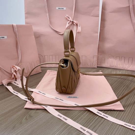 MiuMiu D886920 MiuMiu D886920