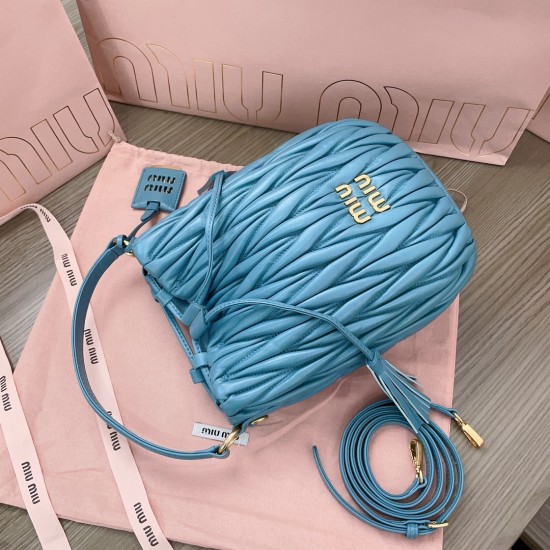 MiuMiu D886930 MiuMiu D886930