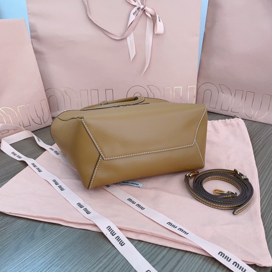 MiuMiu D886900 MiuMiu D886900