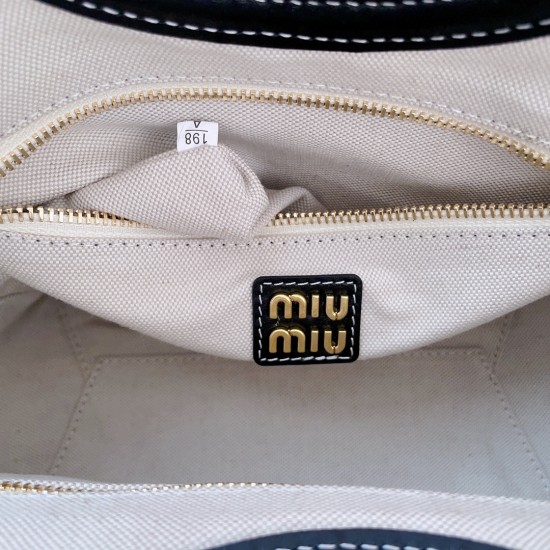 MiuMiu D886900 MiuMiu D886900