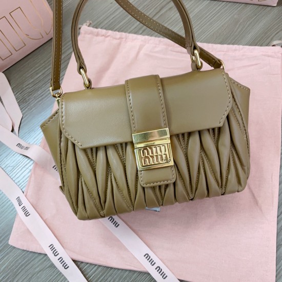 MiuMiu D886920 MiuMiu D886920