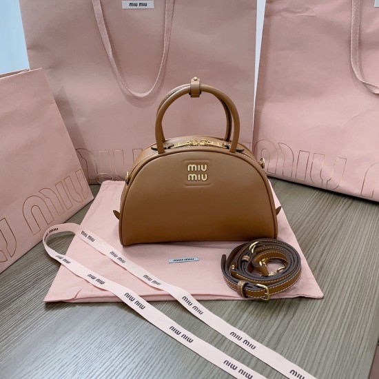 MiuMiu D886890 MiuMiu D886890