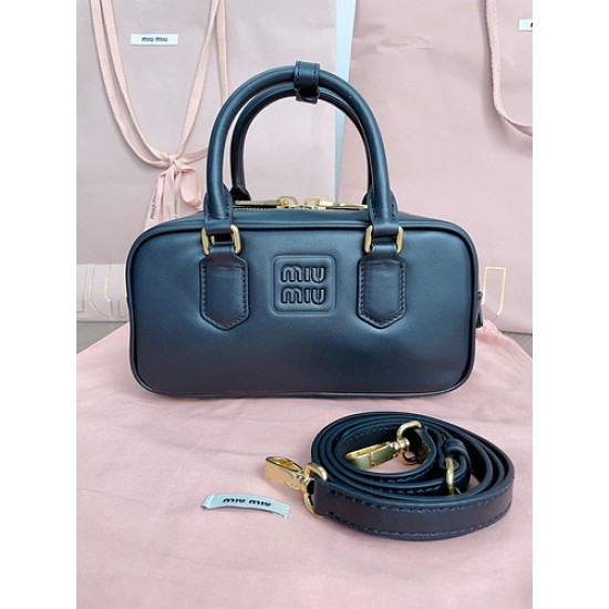 MiuMiu D886930 MiuMiu D886930