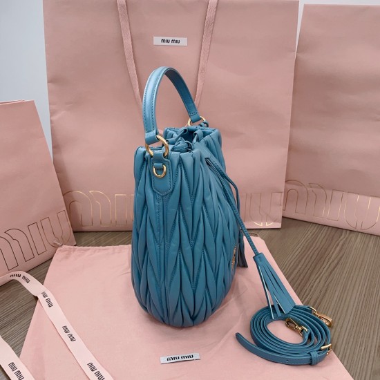MiuMiu D886930 MiuMiu D886930