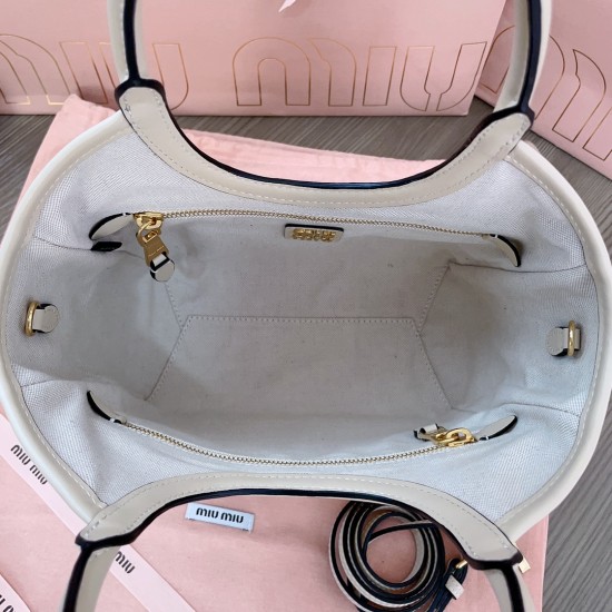 MiuMiu D886900 MiuMiu D886900