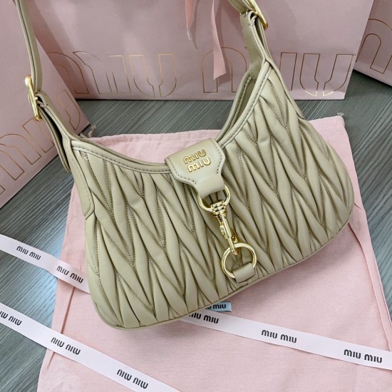 MiuMiu D886980 MiuMiu D886980