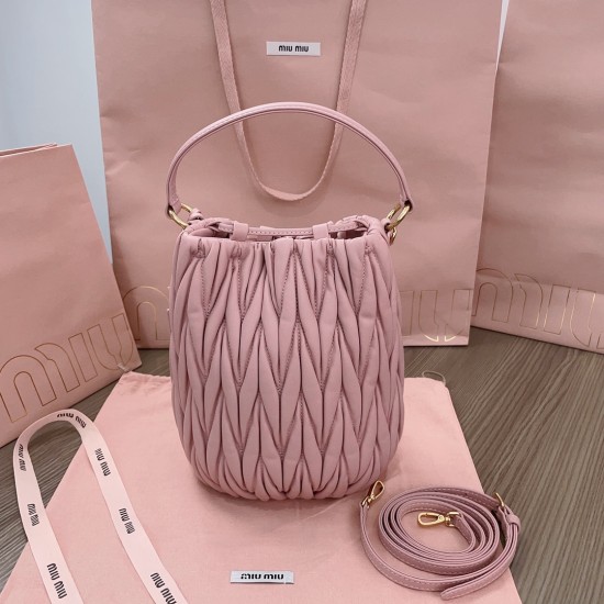 MiuMiu D886930 MiuMiu D886930