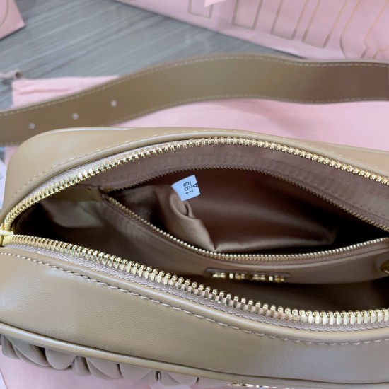 MiuMiu D886920 MiuMiu D886920