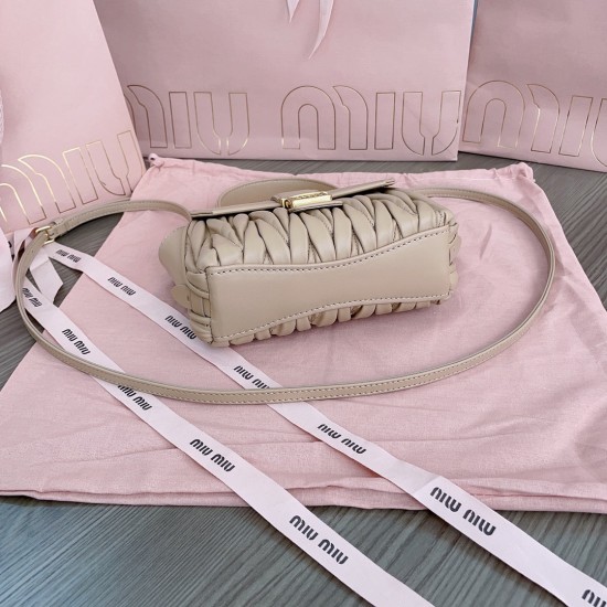 MiuMiu D886920 MiuMiu D886920