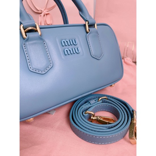 MiuMiu D886930 MiuMiu D886930