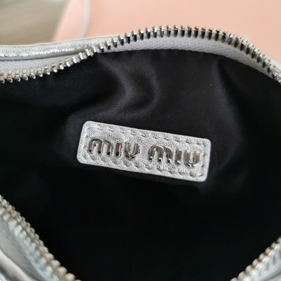 MiuMiu D886950 MiuMiu D886950