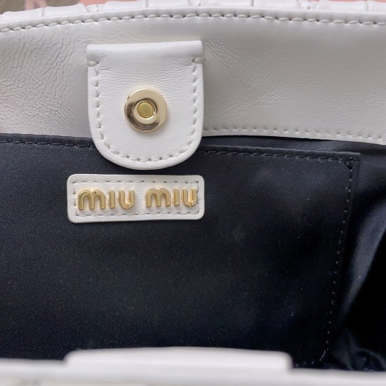 MiuMiu D886980 MiuMiu D886980