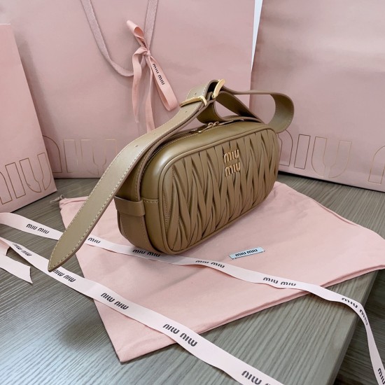 MiuMiu D886920 MiuMiu D886920