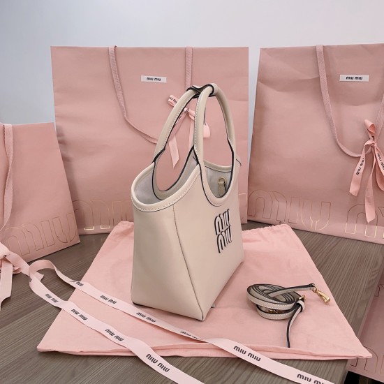 MiuMiu D886900 MiuMiu D886900