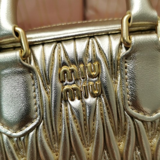 MiuMiu D886900 MiuMiu D886900