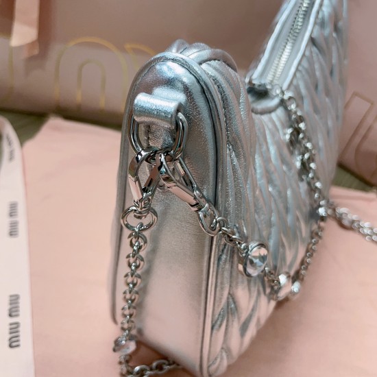 MiuMiu D886980 MiuMiu D886980