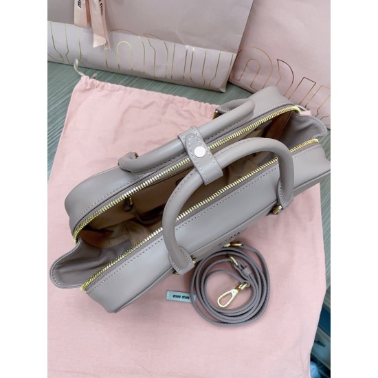 MiuMiu D886980 MiuMiu D886980