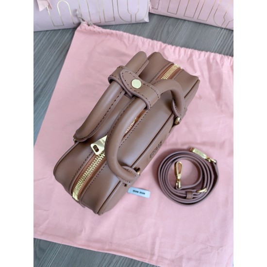 MiuMiu D886930 MiuMiu D886930