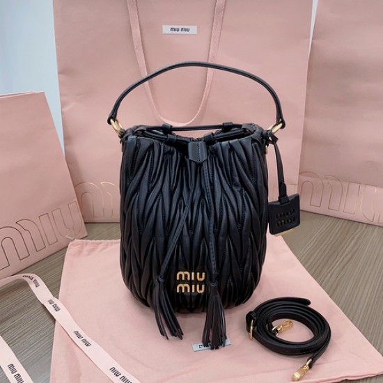 MiuMiu D886930 MiuMiu D886930