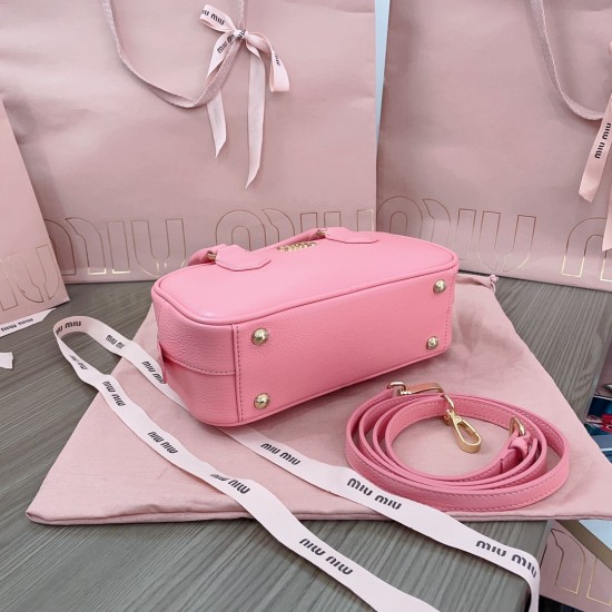 MiuMiu D886930 MiuMiu D886930