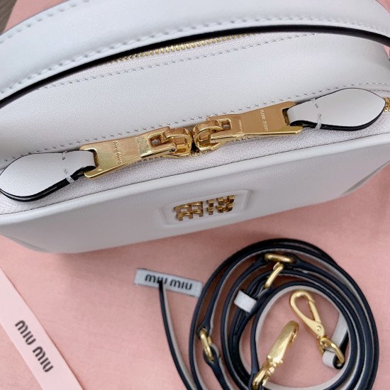 MiuMiu D886860 MiuMiu D886860